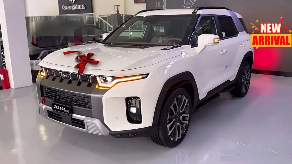 Sunroof Lovers, Check Out Mahindra XUV300 2025 – Turbo SUV with 36 KM/L Mileage and Easy EMI